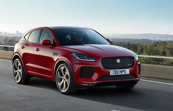 Rockowa reklama pierwszego SUV-a od Jaguara (wideo)