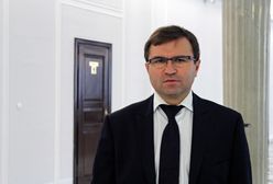 "Girzyński dał opozycji możliwość pokazania Jandy a rebours". Polityczne komentarze po szczepieniu posła