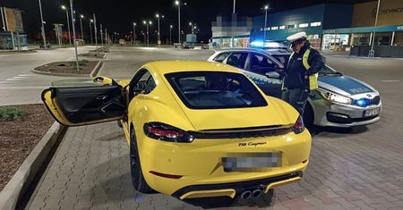 Dopadli kierowcę porsche w Piasecznie. Miał chytry plan