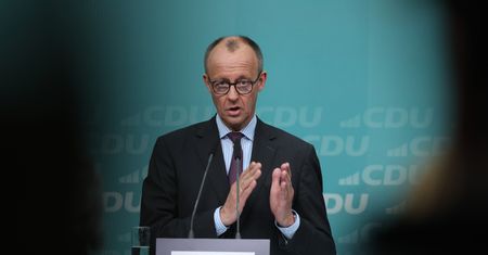 "Celowa eskalacja". Przyszły kanclerz Niemiec o zwarciu Trumpa i Zełenskiego
