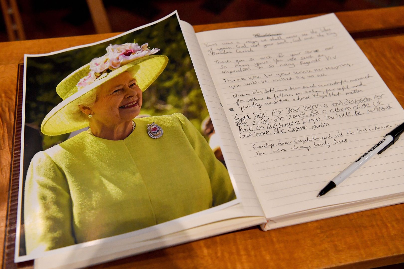 Nie żyje królowa Elżbieta II, księga kondolencyjna