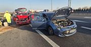 Strażacy gasili pożar śmieci, a w drodze powrotnej zostali wezwani do wypadku na autostradzie