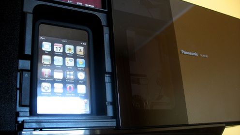 Czy Panasonic SC-HC40 nadaje się dla iPoda? 1