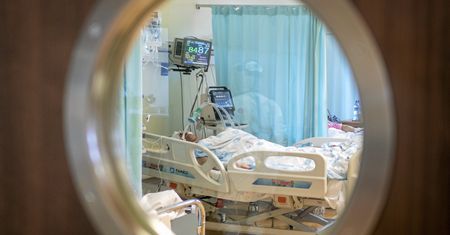 Małpia ospa i COVID-19. Pierwsze przypadki takich zakażeń