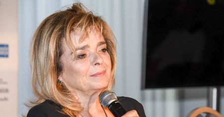 Katarzyna Grochola opowiada o byłym mężu - przemocowcu i pedofilu: "Ten pan do dzisiaj pracuje w telewizji, ma CUDOWNĄ OPINIĘ"