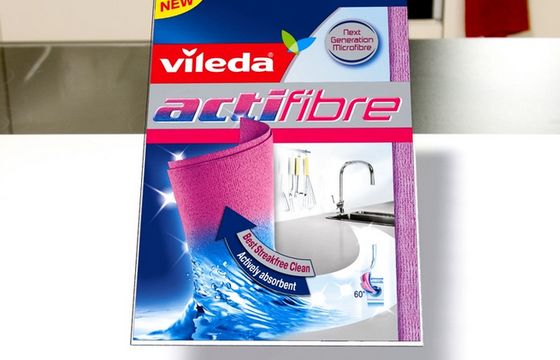 Vileda reklamuje Actifibre jako „ściereczkę nowej generacji” (wideo)