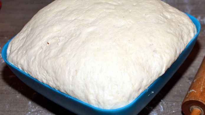 Dobrze wyrośnięte ciasto drożdżowe