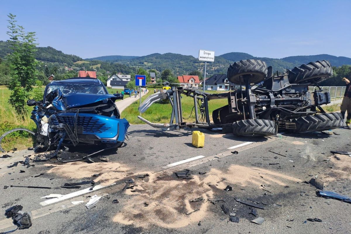 18-letni kierowca ciągnika walczył o życie. Tragiczne doniesienia