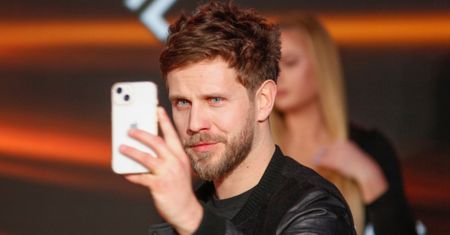 Antek Królikowski wraca na Instagram i świętuje 34. urodziny. Izabela nie zapomniała złożyć mu życzeń (FOTO)