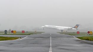 Kraków: Kolejny dzień bez słońca i z gęstą mgłą nad miastem