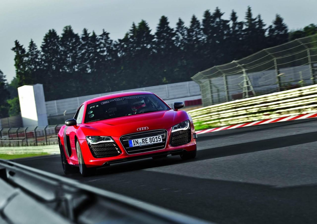 Audi R8 e-tron-43