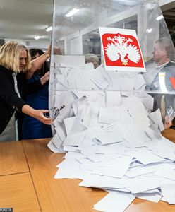 Pierwsze w dziejach wybory, które sfałszowały się same [OPINIA]