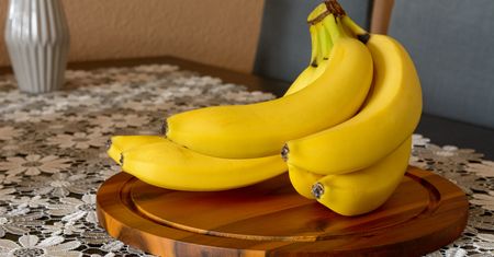 Przez ten prosty błąd banan zamienia się w truciznę. Niestety popełnia go większość Polaków