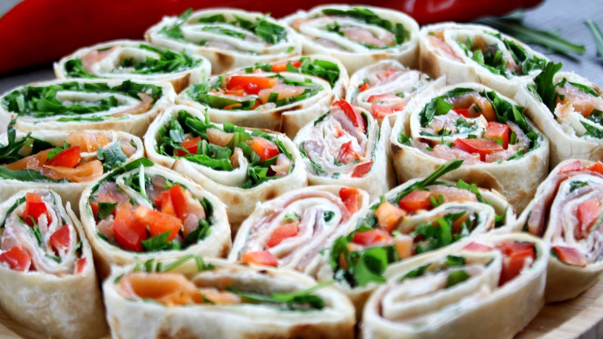 Roladki z tortilli z papryką i szynką