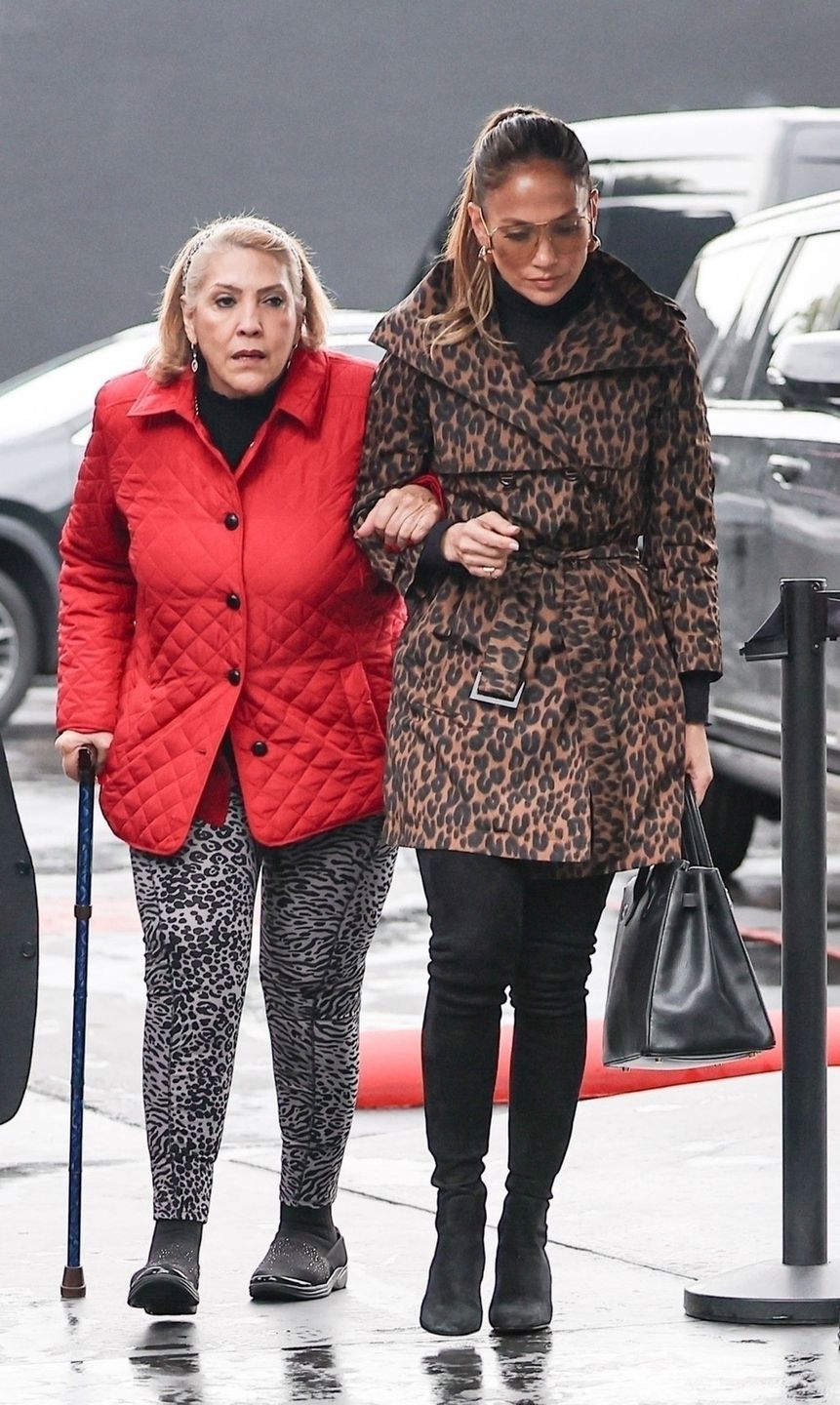 Jennifer Lopez i Ben Affleck na świątecznych zakupach z rodzicielkami