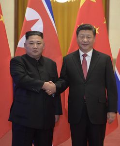 Kosz kwiatów od Kim Dzong Una. Korea Północna zacieśnia współpracę z Chinami