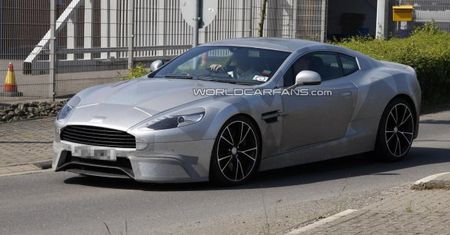 Następca Astona Martina DB9 przyłapany