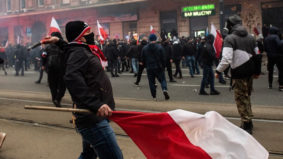 Tak wyglądał Marsz Niepodległości w 2020. Policja obawia się powtórki z ubiegłego roku