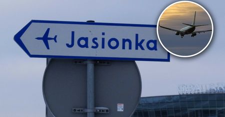 "To rekord. Jeszcze nigdy w historii..." Szampan wystrzelił na polskim lotnisku