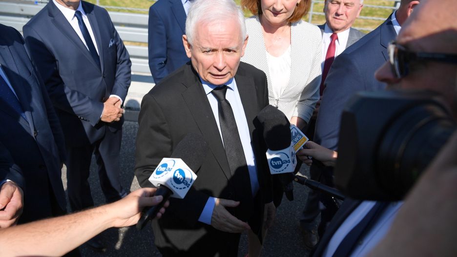 Jarosław Kaczyński do działaczy PiS. "Sezon na spanie się skończył"