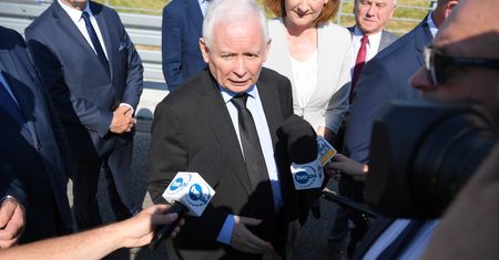 Jarosław Kaczyński do działaczy PiS. "Sezon na spanie się skończył"