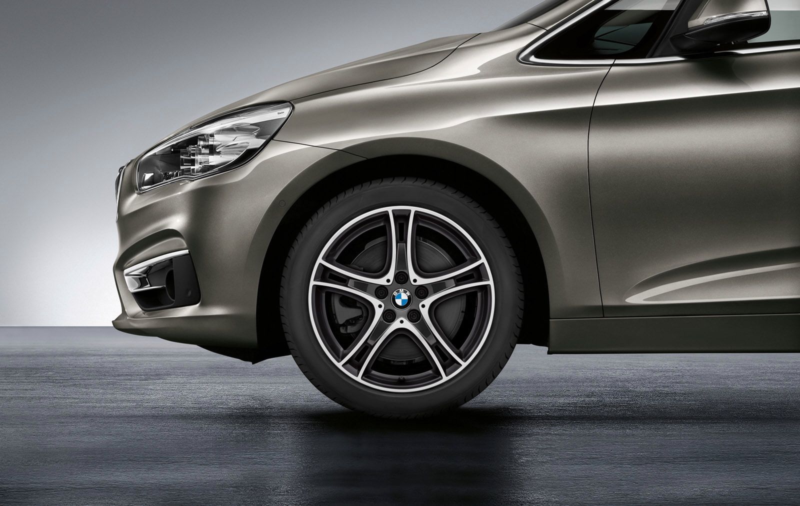 BMW przedstawiło 290 zdjęć z serią 2 Active Tourer [galeria] 79