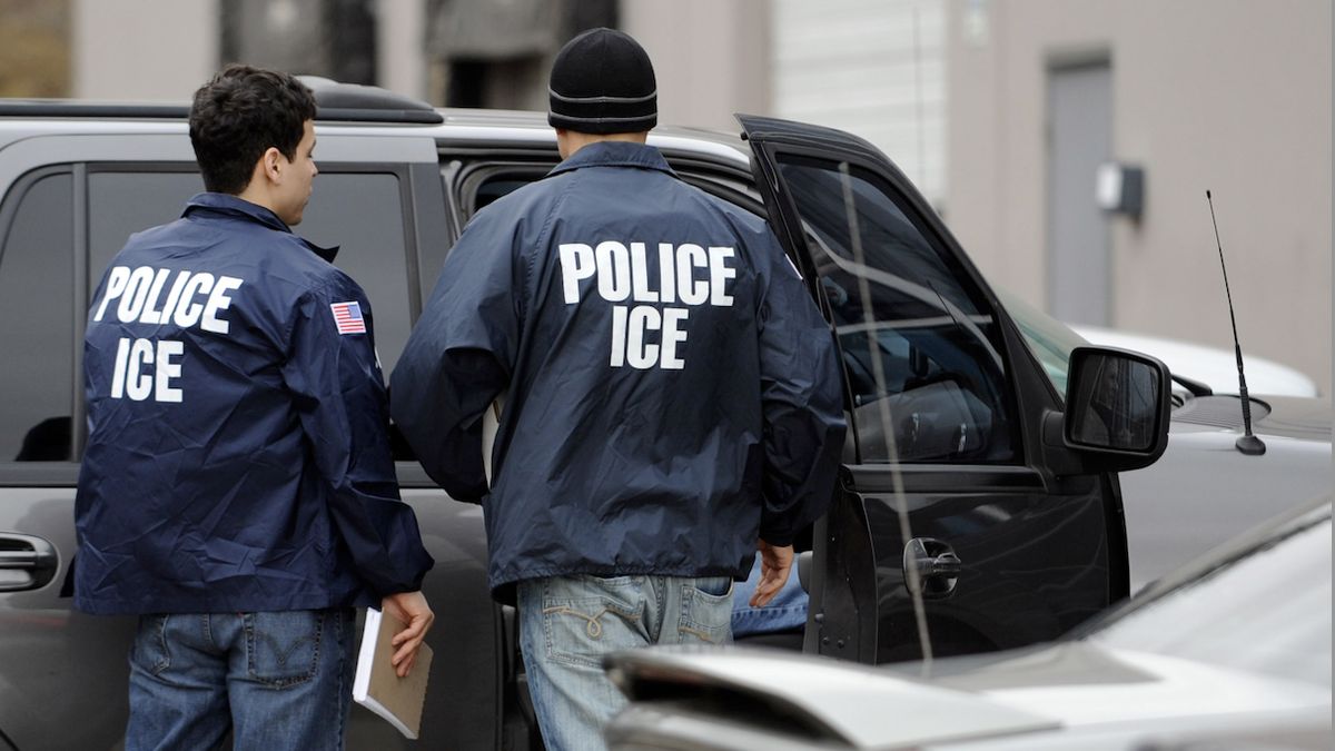 Jak rekrutuje się agenctów CE