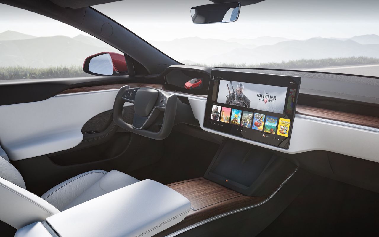 W Tesli Model S można zagrać w Cyberpunka 2077 i Wiedźmina 3 [Aktualizacja]