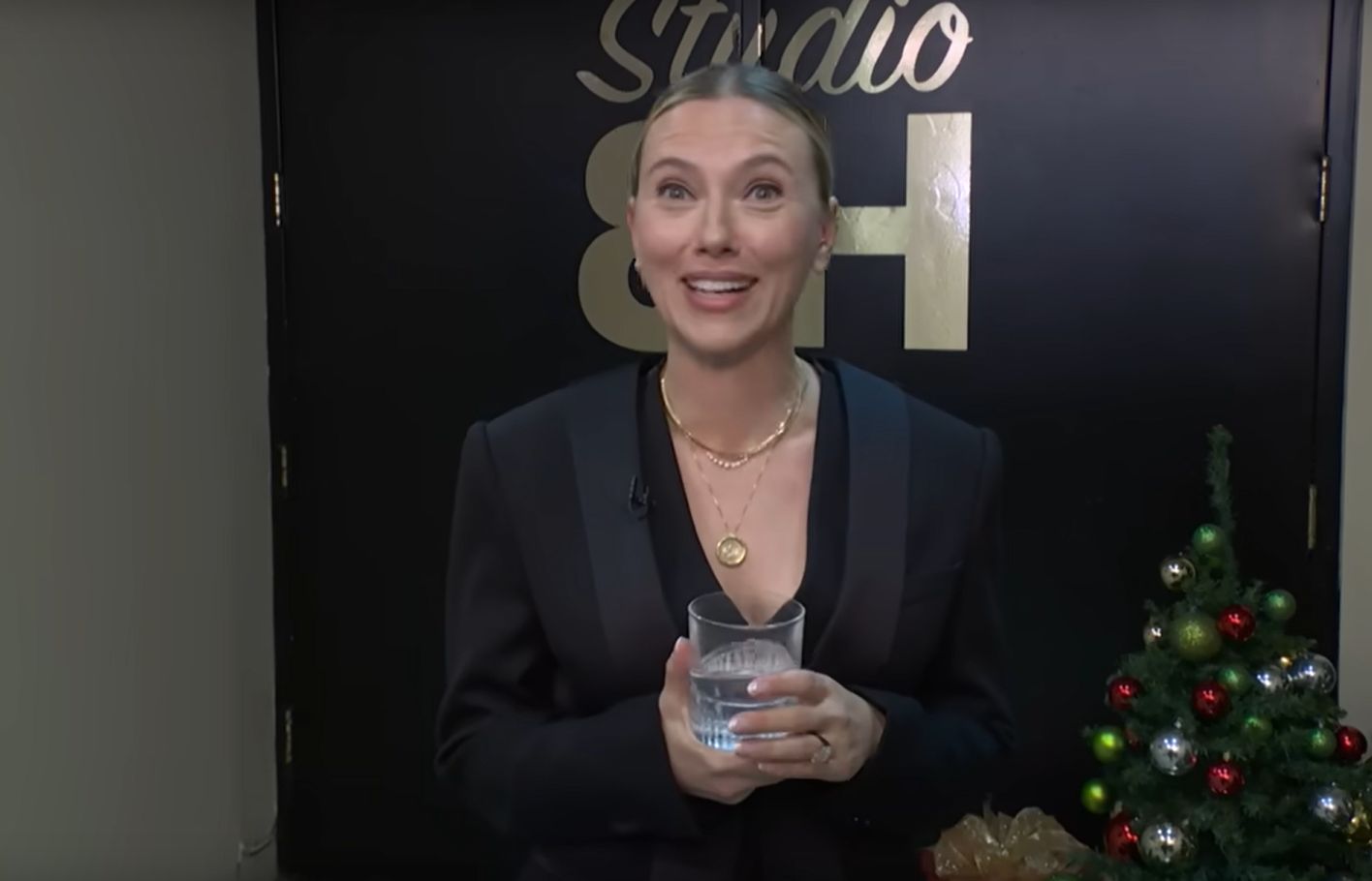 Scarlett Johansson za kulisami SNL