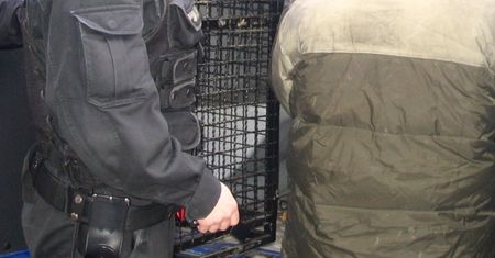 Brzeszcze. Pijacki rajd 70-latka, zderzył się z 3 autami