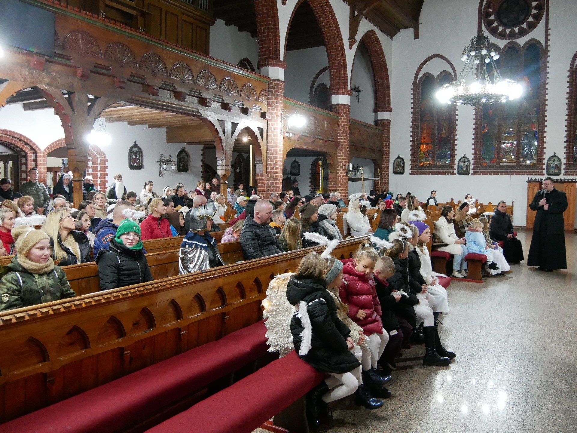 Przed pochodem odmówiona została dziesiątka różańca świętego