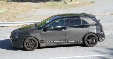 Mercedes A45 AMG - mały drapieżnik przyłapany