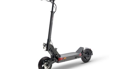 Motus PRO10 2022 to hulajnoga do zadań specjalnych