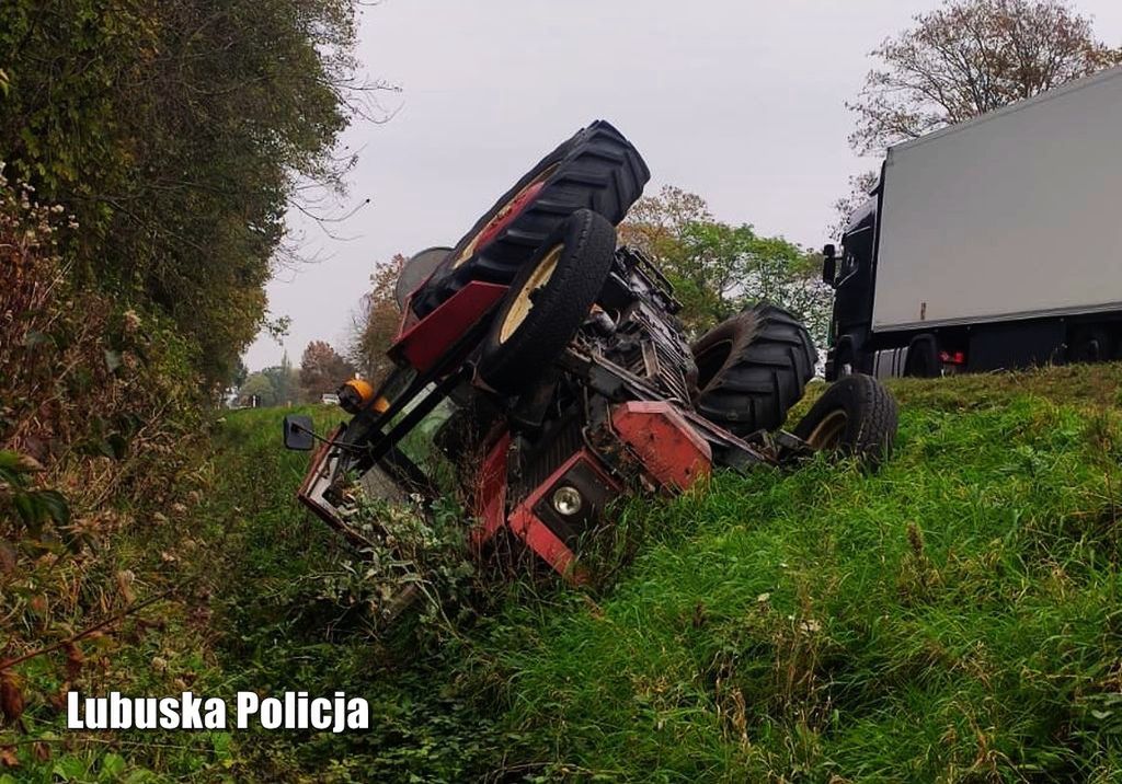 Dachowanie ciągnika. Traktorzysta był pijany