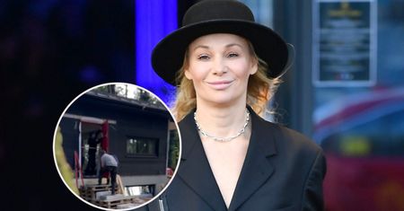 Sonia Bohosiewicz buduje dom w lesie. Uwagę zwracają... drzwi [ZDJĘCIA]