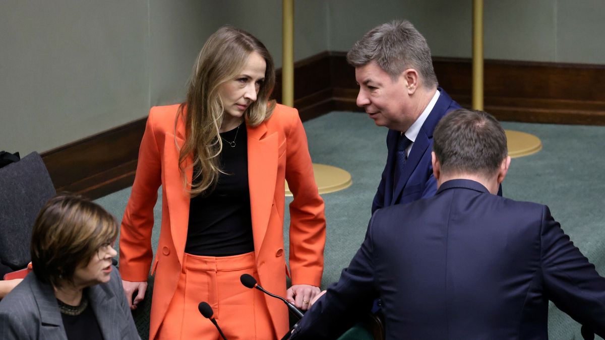 5. posiedzenie Sejmu X kadencji
Fot. Piotr Molecki/East News, Warszawa, 07.02.2024. 
5. posiedzenie Sejmu X kadencji.
N/z: Izabela Leszczyna, Agnieszka Dziemianowicz-Bak, Jan Grabiec, Marcin Kierwinski
Piotr Molecki