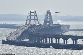 Ataki zaburzają logistykę. Ograniczony ruch wojsk na Krym