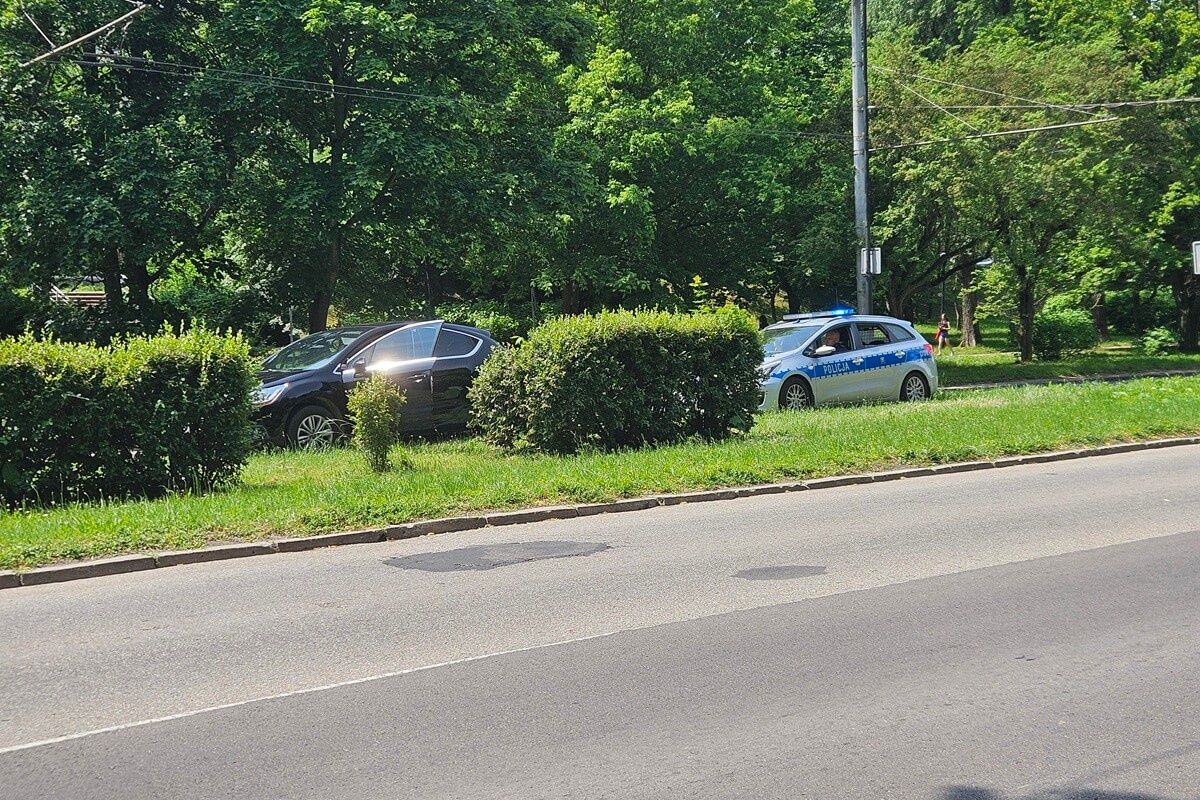 Potrącenie kobiety na przejściu dla pieszych na ul. Głębokiej