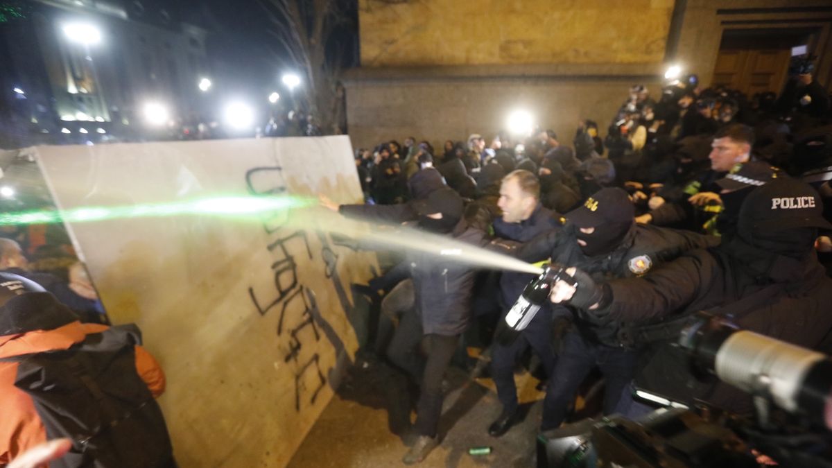 Protesty w Gruzji w listopadzie 2024 roku