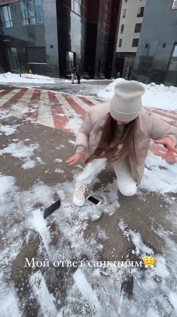 Rosyjska influencerka niszczy markowe rzeczy