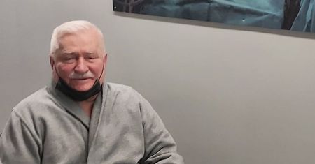 Lech Wałęsa w szpitalu. Zdjęcia po operacji