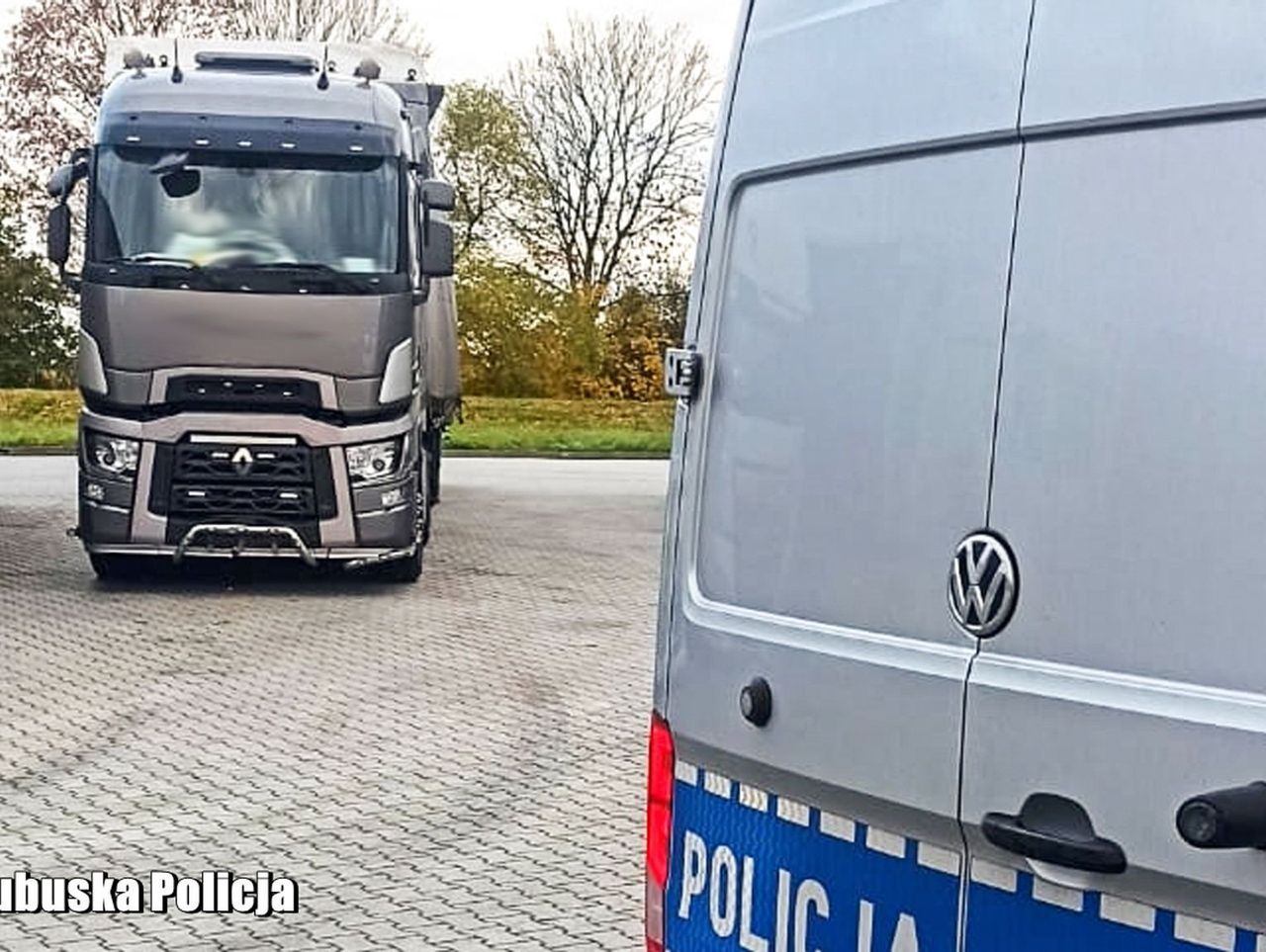 Lubuskie: Pijany kierowca tira gubił towar i uderzał w inne pojazdy