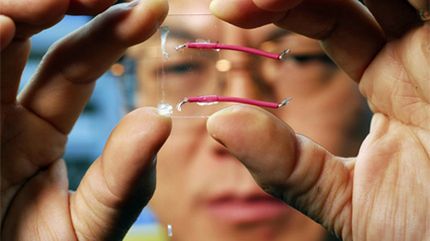 Nanoelektrownia na naszych barkach – ubrania zasilające iPoda 1