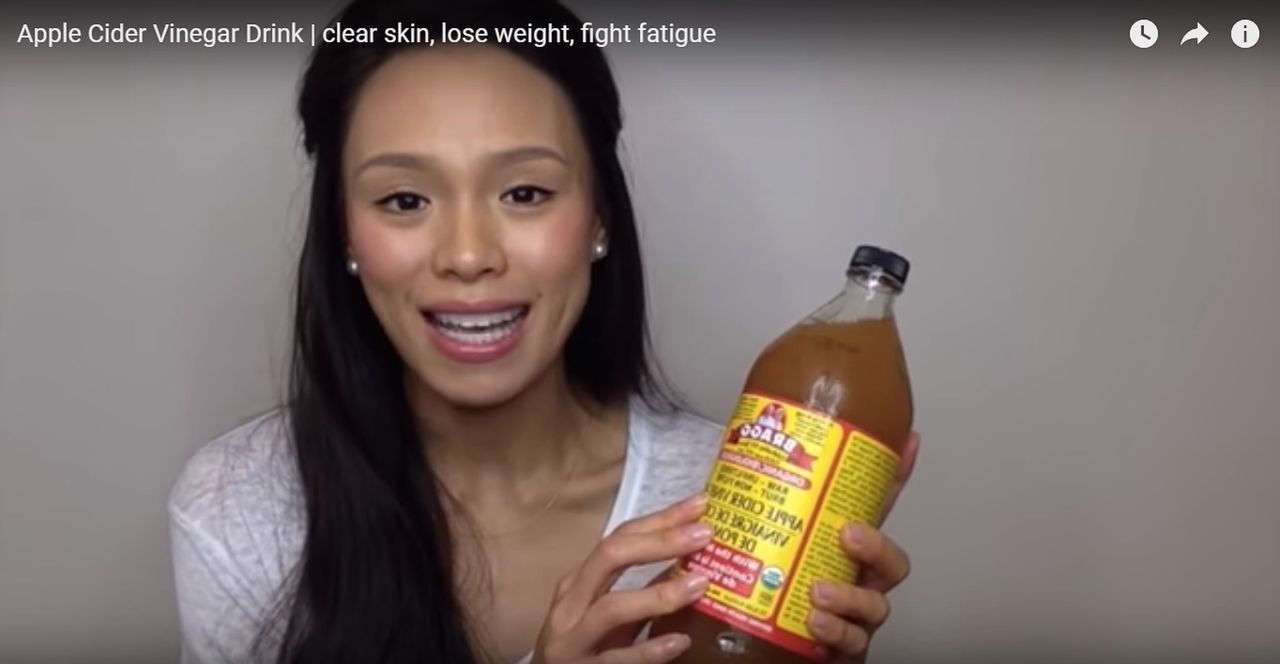 Codziennie pije miksturę z octu jabłkowego. Zachwala efekty