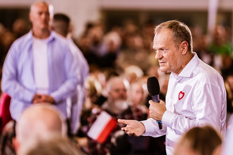 Donald Tusk during meeting with people in the Jagodno district of Wroclaw, where people voted until 3 a.m, on November 6, 2023.  (Photo by Mateusz Birecki/NurPhoto via Getty Images)