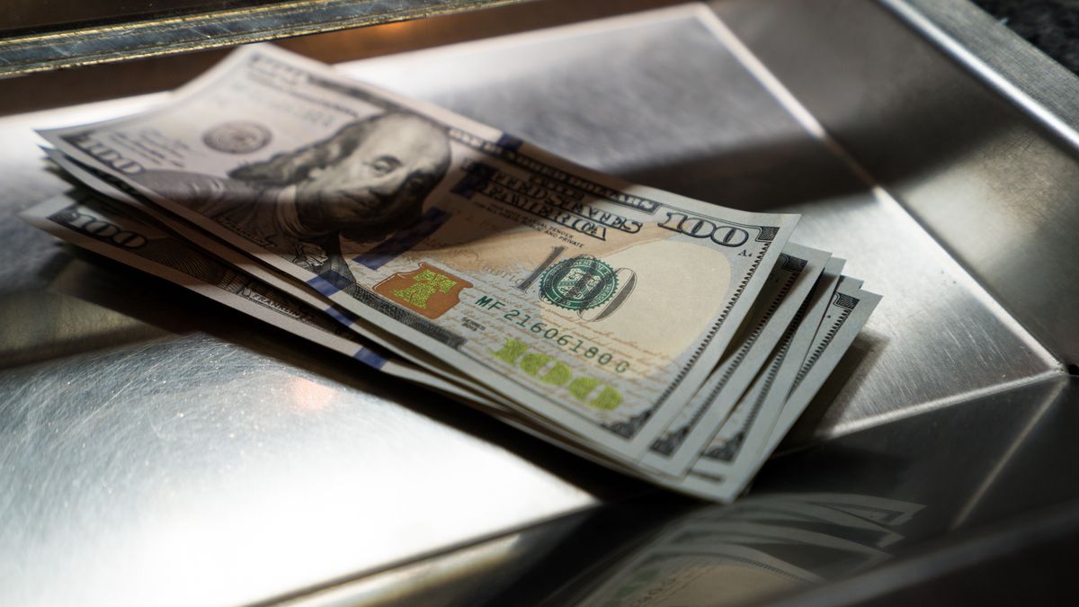 Kursy walut. Co z dolarem?