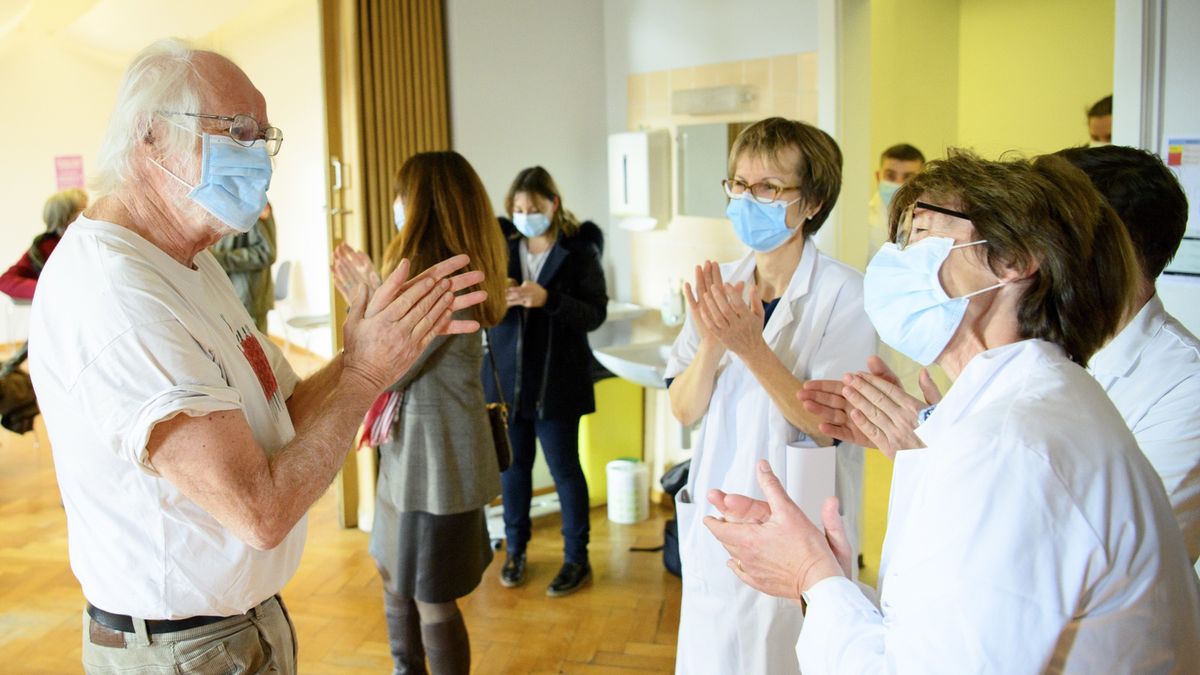 Koronawirus. Czy ozdrowieńcy ponownie się nie zarażą?