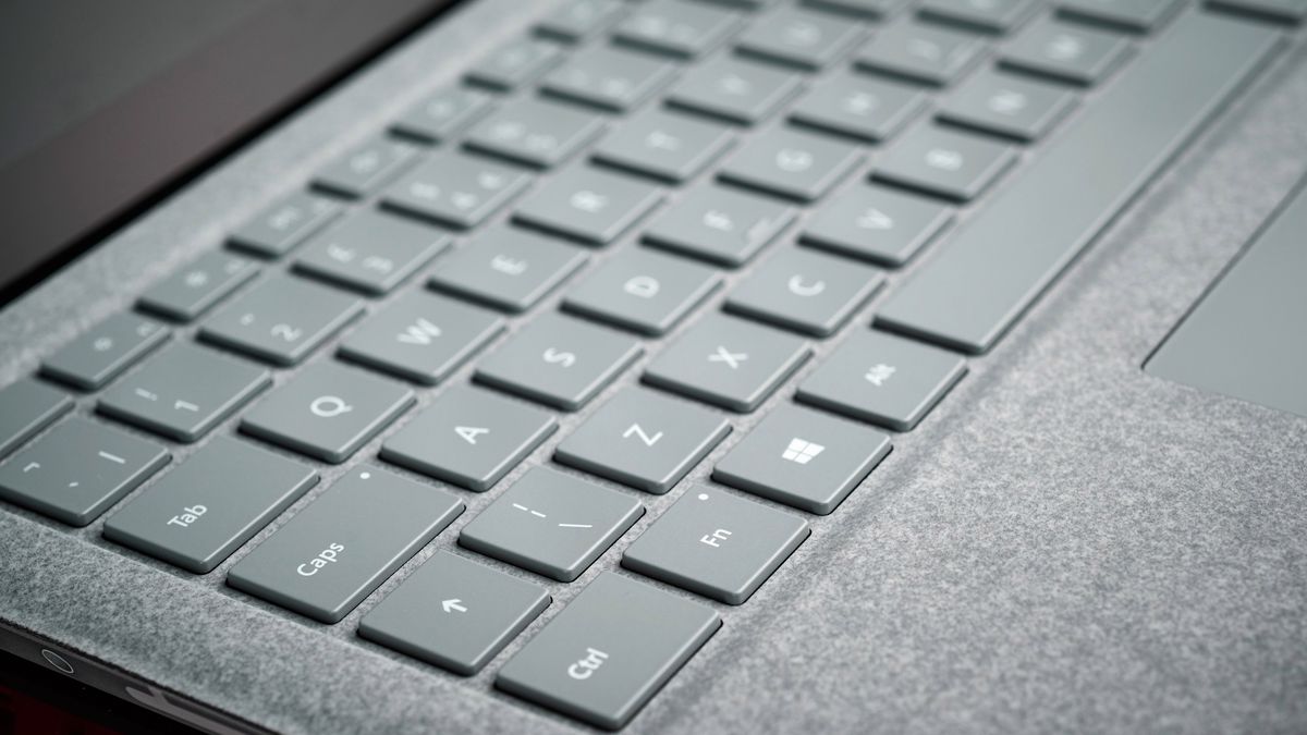 Microsoft bada problem pękających ekranów w Surface Laptopach 3, fot. Getty Images