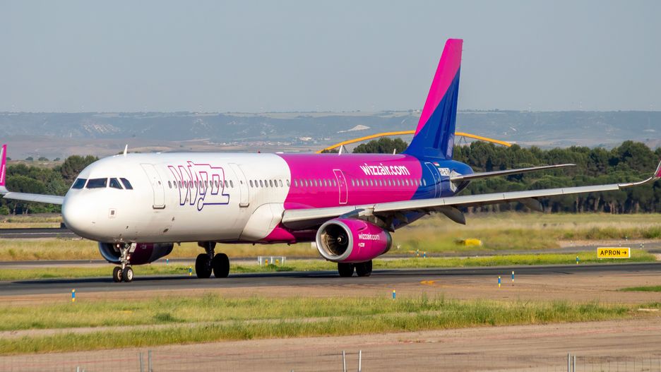 wizz air, airbus, airbus a321, 321, 321-231, a321-231, a321-200, a321, avión, aviones, reactor comercial, aviación, aeronave, reactor, pasajeros, turismo, turistas, transporte aéreo, aeropuerto, aeropuerto de madrid, madrid barajas, bajo coste, ha-ltk, iae v2533-a5, iae, v2500