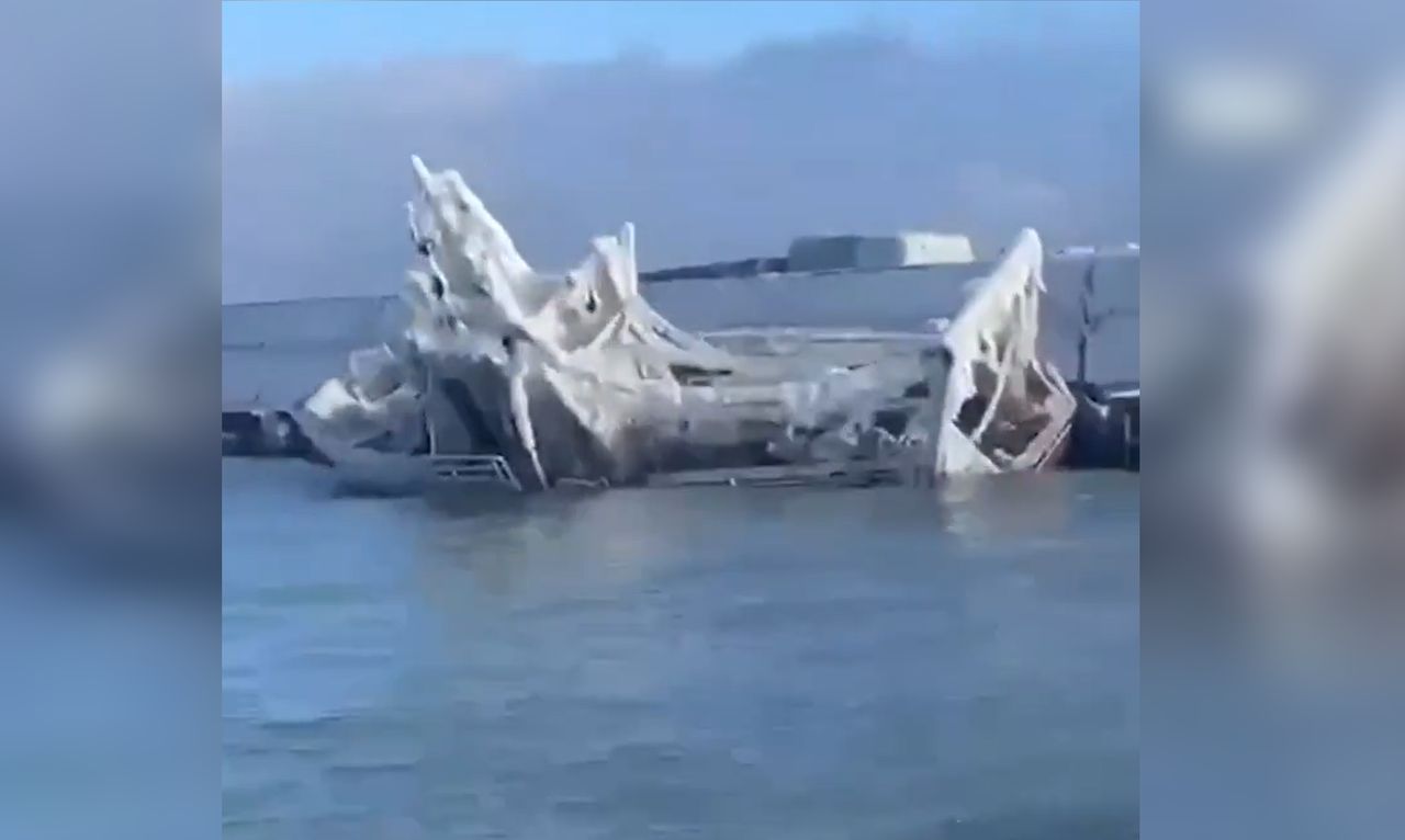 Ice storm disaster: Russian research ship sinks at Novorossiysk